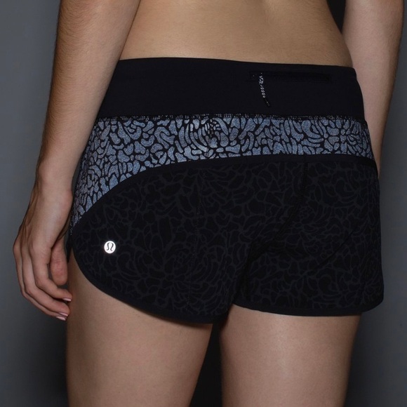 Lululemon Run:‎ Speed Short *Graphic - Picture 2 of 6